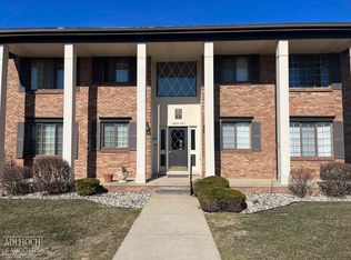 19625 Ridgemont St #13, Saint Clair Shores, MI