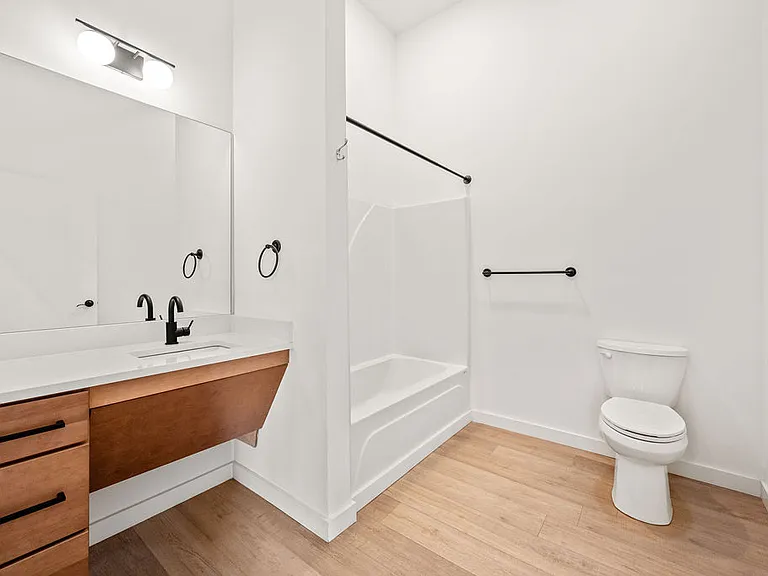 623 E Main St #105 — Photo 10