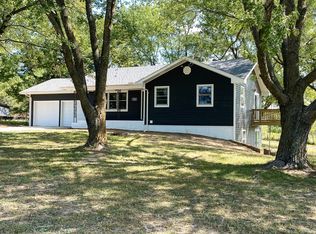 9624 County Road 8590, West Plains, MO 65775