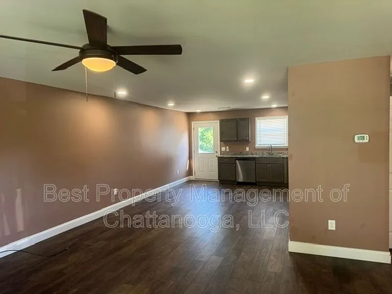 379 Virginia St — Photo 8