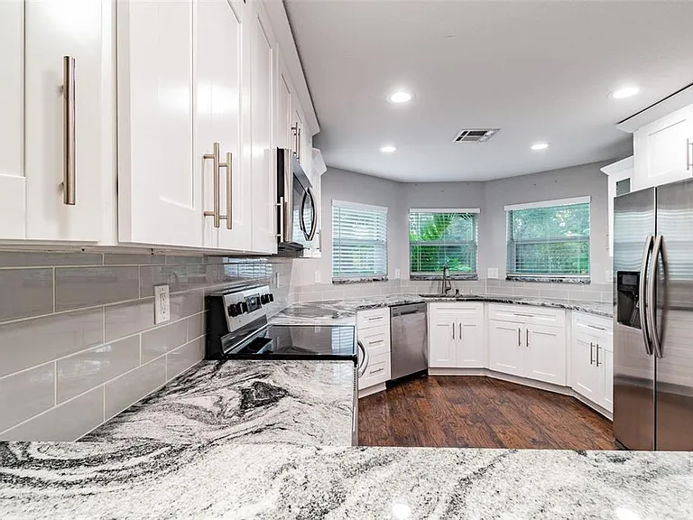 3208 W Napoleon Ave — Photo 17