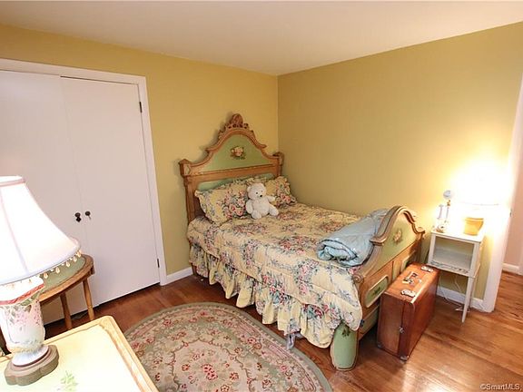 5th image of 77 Minnechaug Dr