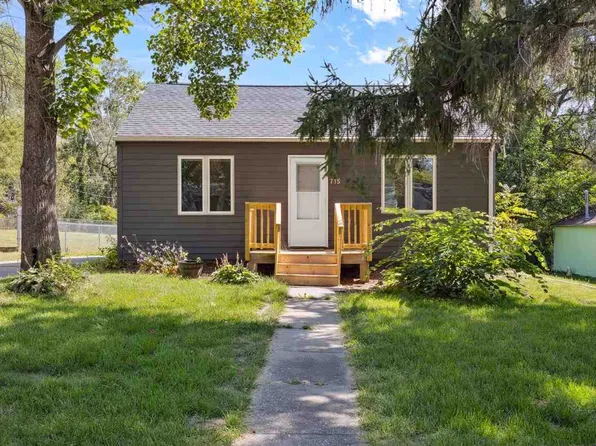 715 6th Ave, Coralville, IA 52241