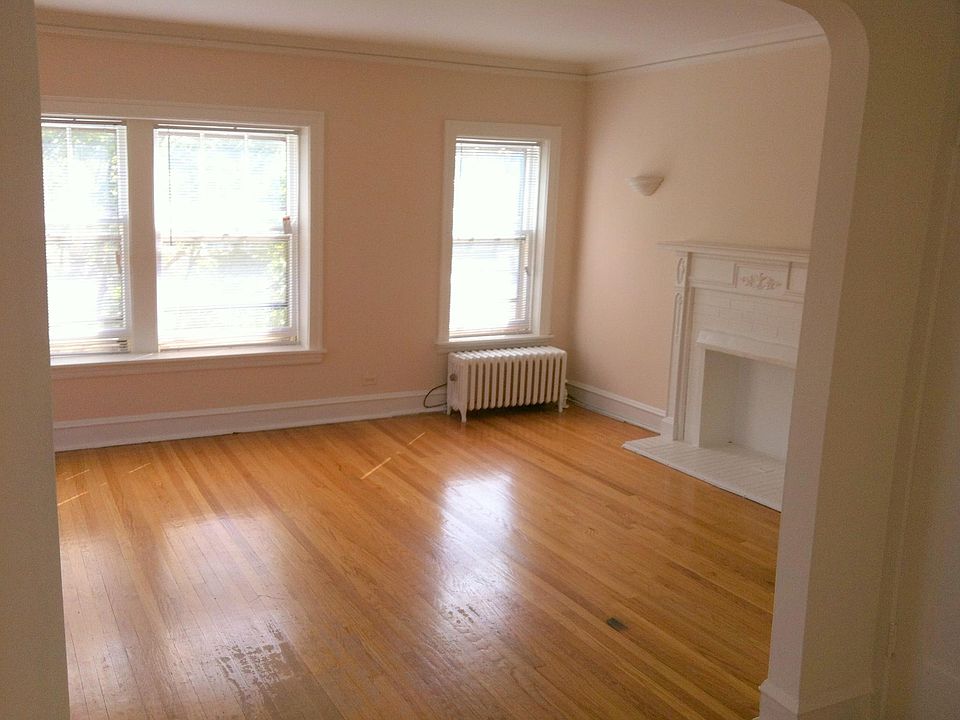 1st image of 3856 Jerome Ave