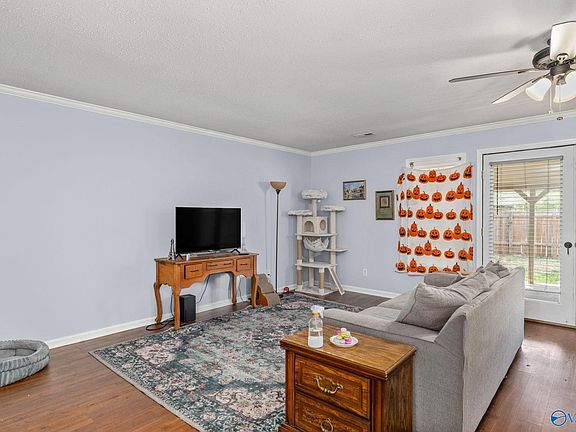 3rd image of 2201 Westbury Ct SW