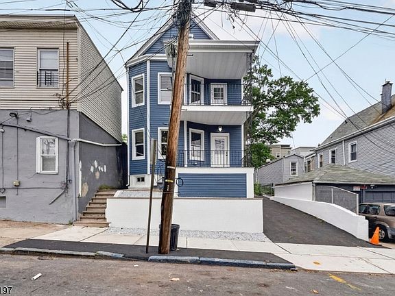 2nd image of 87 N 5Th St