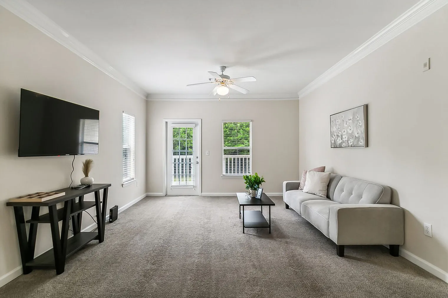 2 bed, 2.0 bath, 1097 sqft, $2,839 — Photo 2