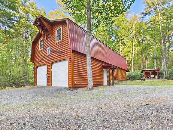 2nd image of 113 Rivendell Ln