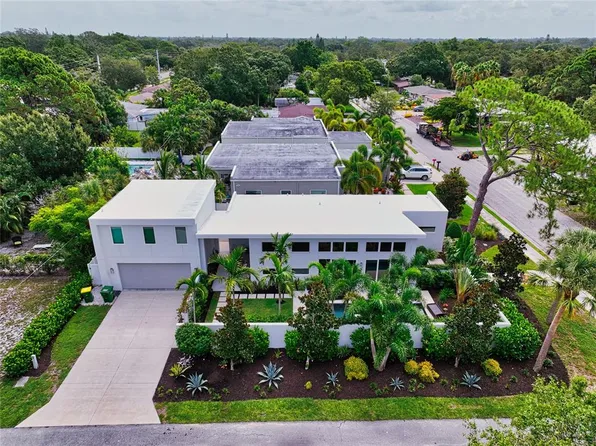 2205 DATURA STREET, SARASOTA, FL 34239