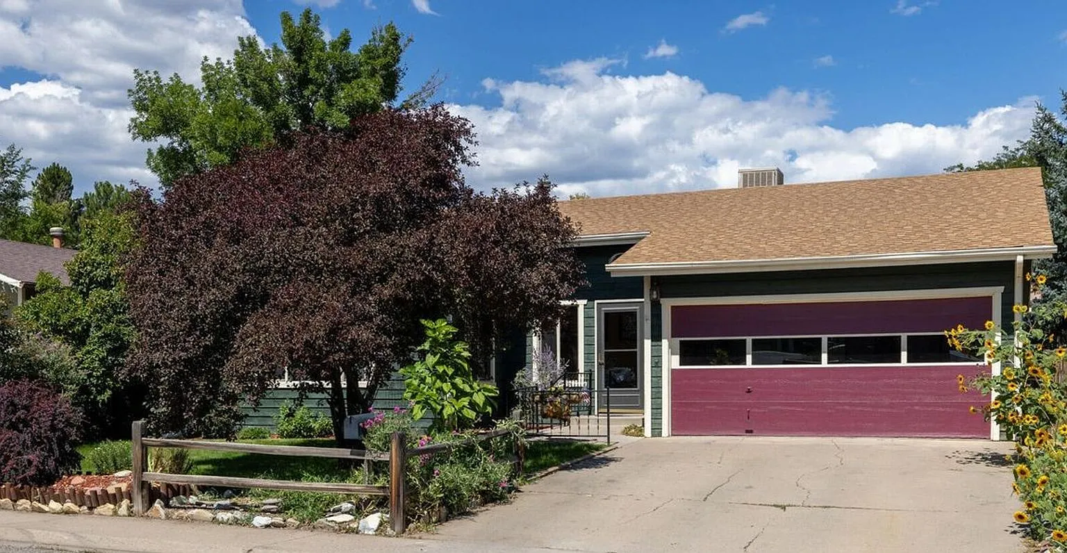 Charming 3-Bedroom Ranch for Rent in Prime Location! — Photo 2