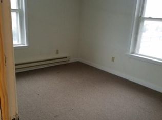 809 S State St APT 10, Lockport, IL 60441