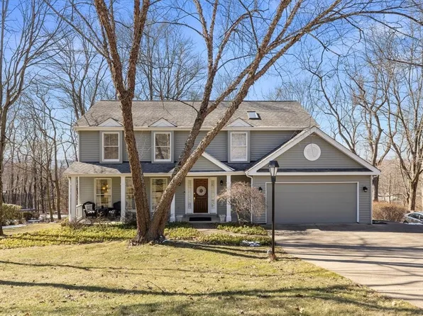 3933 Ash Dr, Allison Park, PA 15101