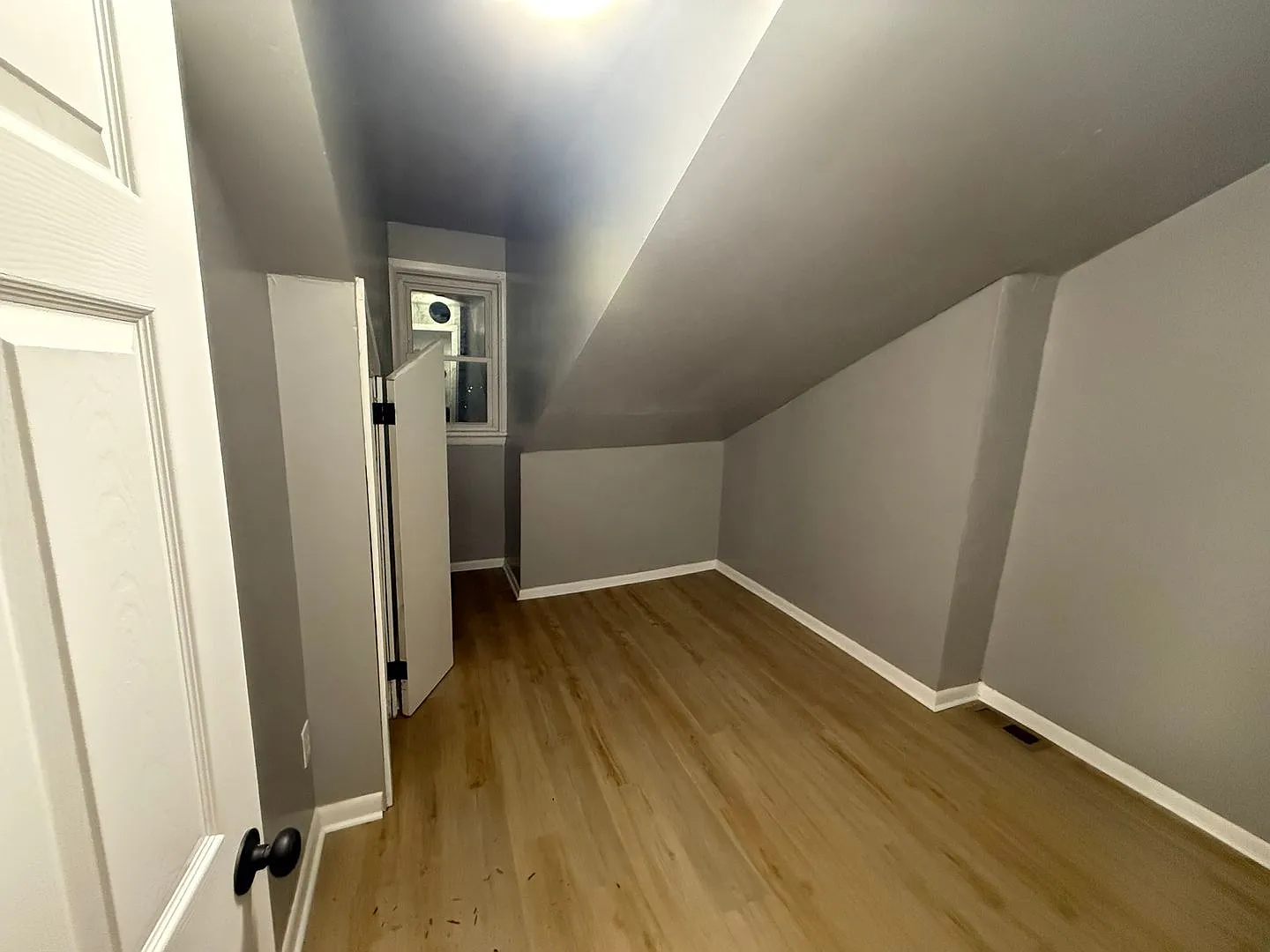 updated 4 bedroom 2.5 Bathroom house for rent — Photo 2