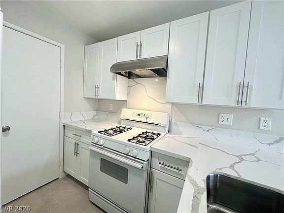 5th image of 2525 Sierra Bello Ave Unit 103