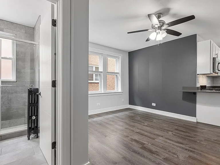 The 1521 Sherwin — Photo 7