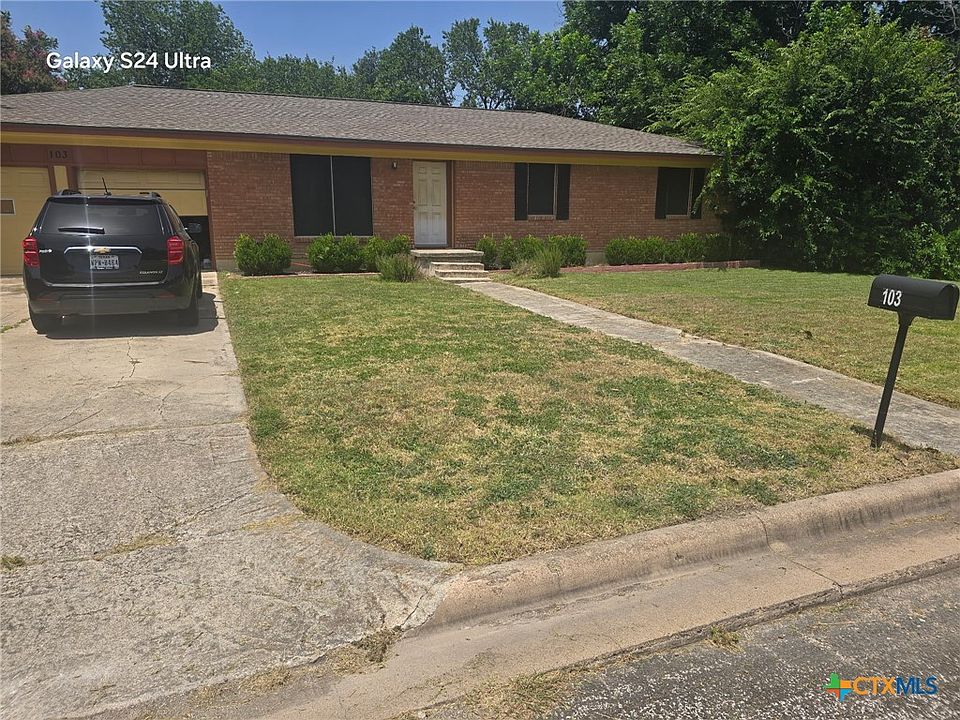 1st image of 103 E Cherokee Dr