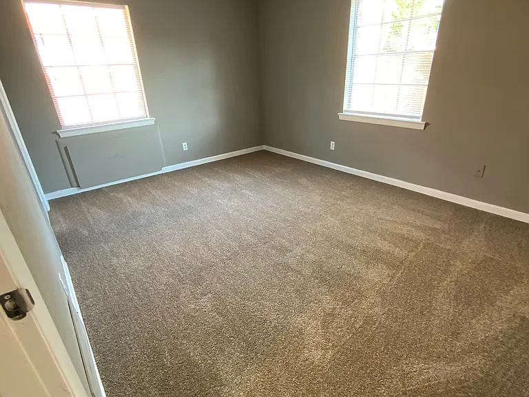 Cloverdale Estates — Photo 3
