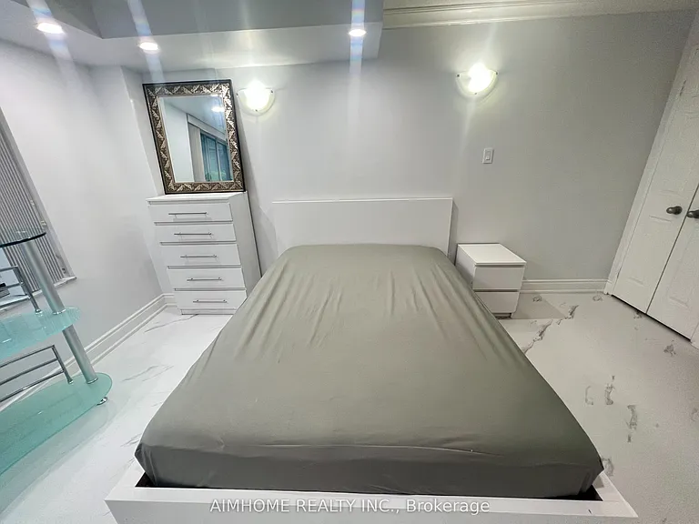33 University Ave #207 — Photo 15