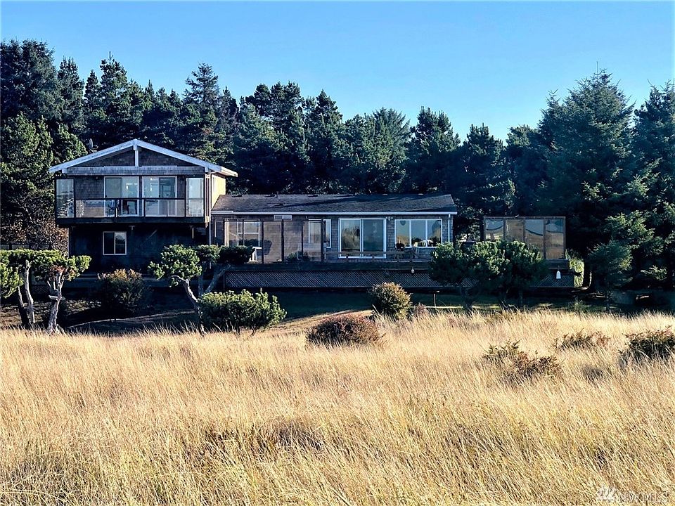 1st image of 1015 202nd Ln