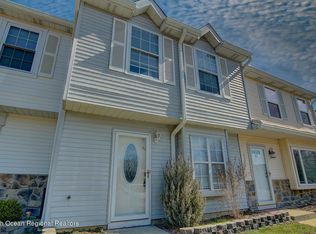 68 Rita Ln, Jackson, NJ 08527