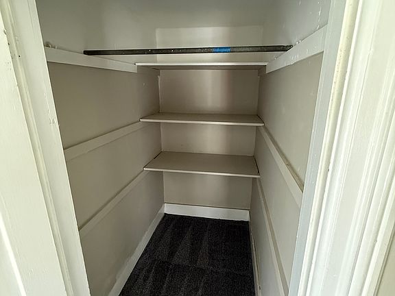 5th image of 324 N Portage St #C