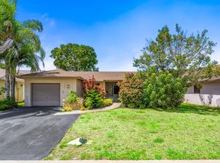 10621 Greenbriar Ct, Boca Raton, FL 33498