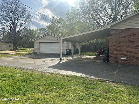 2nd image of 206 Kimberly Ave