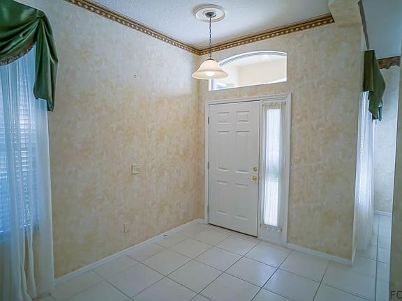 4th image of 40 Lafayette Ln #40