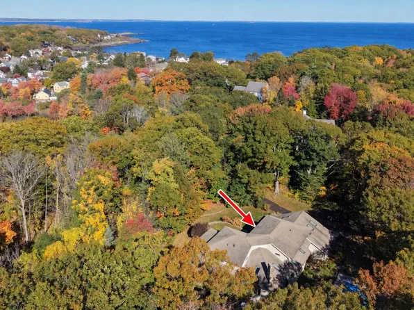 18 Channel View Road, Cape Elizabeth, ME 04107
