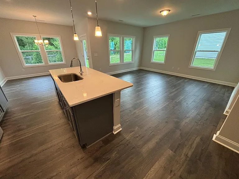 520 Barrington Row Ave — Photo 8