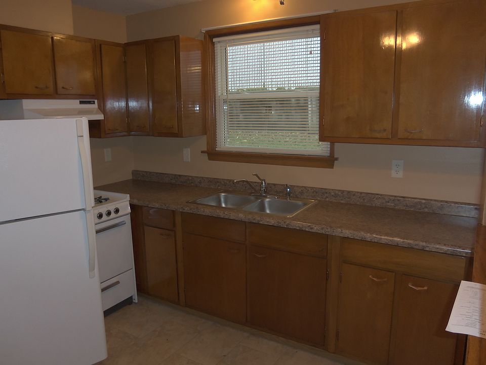 1st image of 1231 7th Ave APT 3