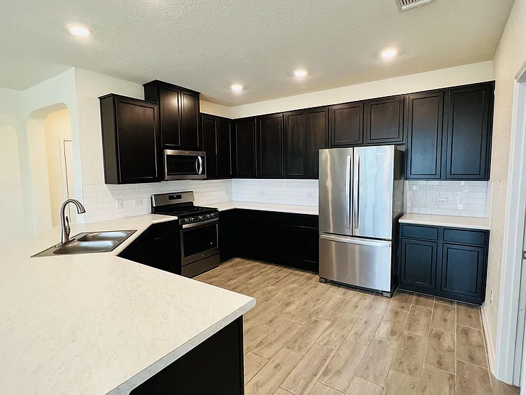6229 Mantalcino Dr — Photo 7