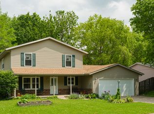 1508 Coral Cove Dr, Champaign, IL 61821