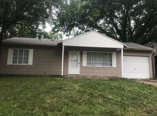 3542 SW Kerry Ave, Topeka, KS 66611