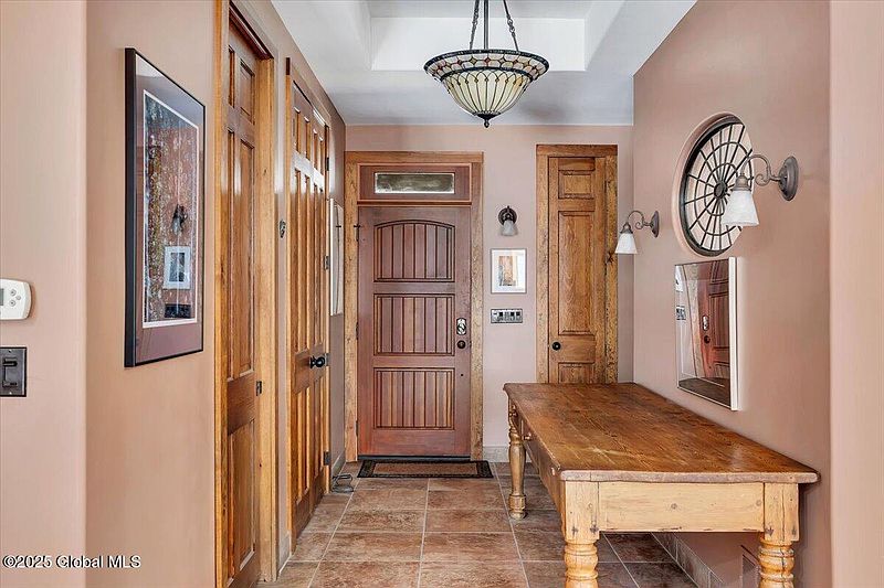 3rd image of 50 Herber Avenue