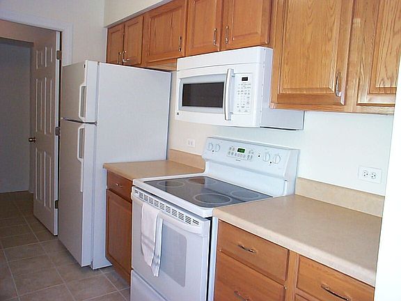 3rd image of 470 Fawell Blvd APT 518