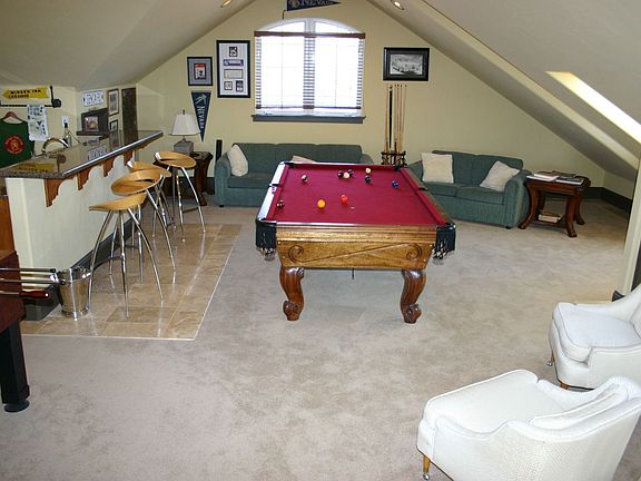 Large game room with wet bar