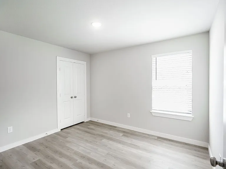 2718 Roman Ln — Photo 13