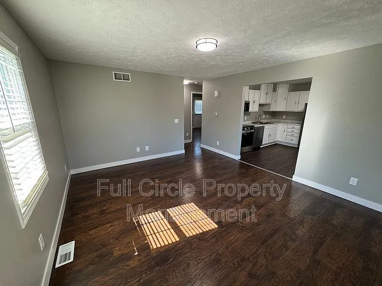 2710 N 1st St #4 — Photo 2