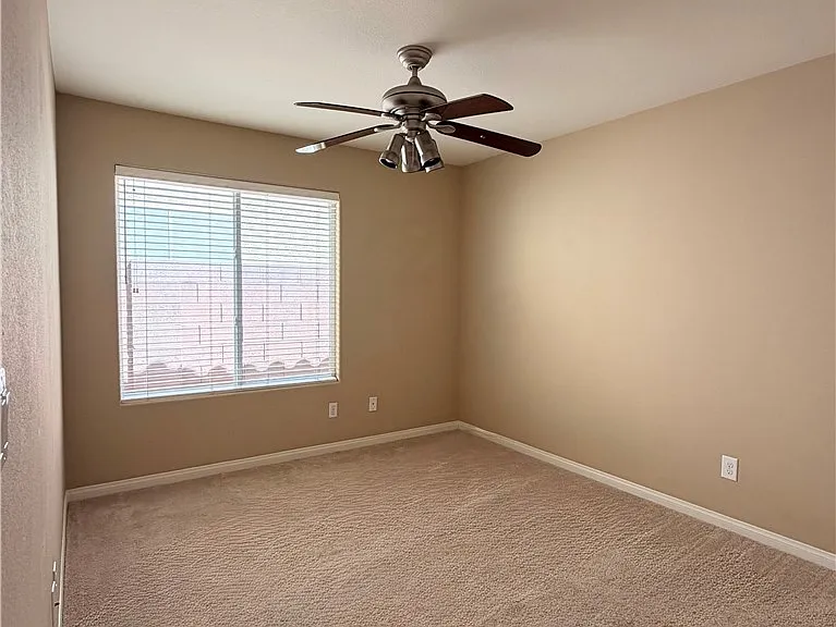 212 Horizon Peak Dr — Photo 17