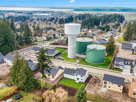 5th image of 27911 75th Drive NW