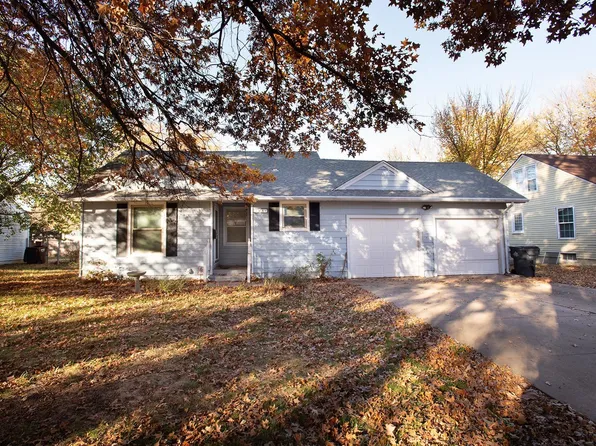 2033 S Terrace Dr, Wichita, KS 67218