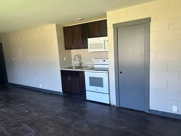 201 N 11th St #1, Tekamah, NE 68061