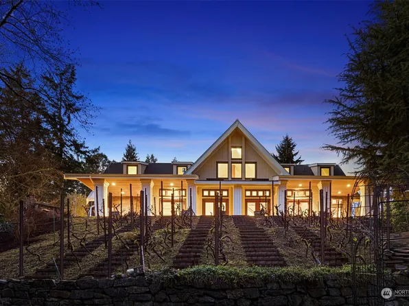 201 Eakin Drive NW, Bainbridge Island, WA 98110