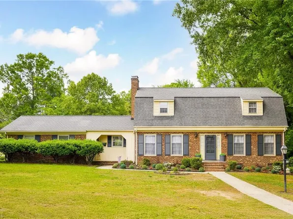 2021 Sunnybrook Dr, Burlington, NC 27215