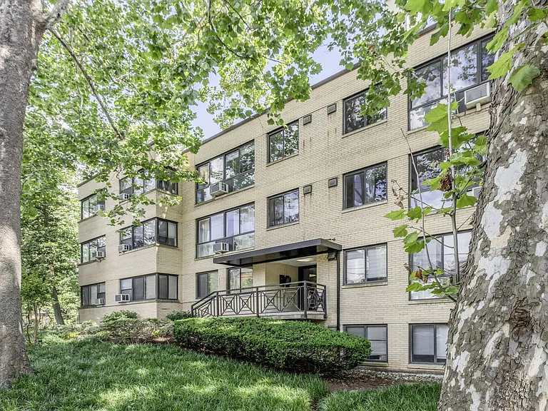 3901 Tunlaw Rd NW #204-1 — Photo 19