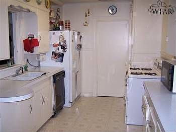 3rd image of 3212 Cumberland Ave