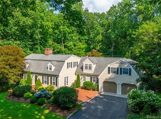 32 Bradley Ln, Sandy Hook, CT 06482