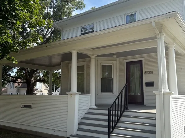 401 10th St, De Witt, IA 52742