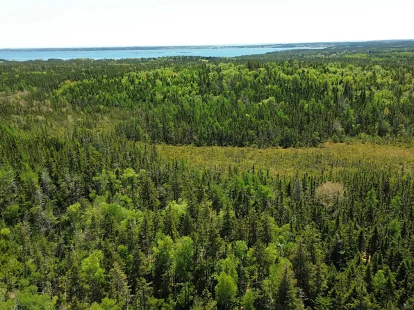 320 High Way, Poulamon, NS B0E 1K0